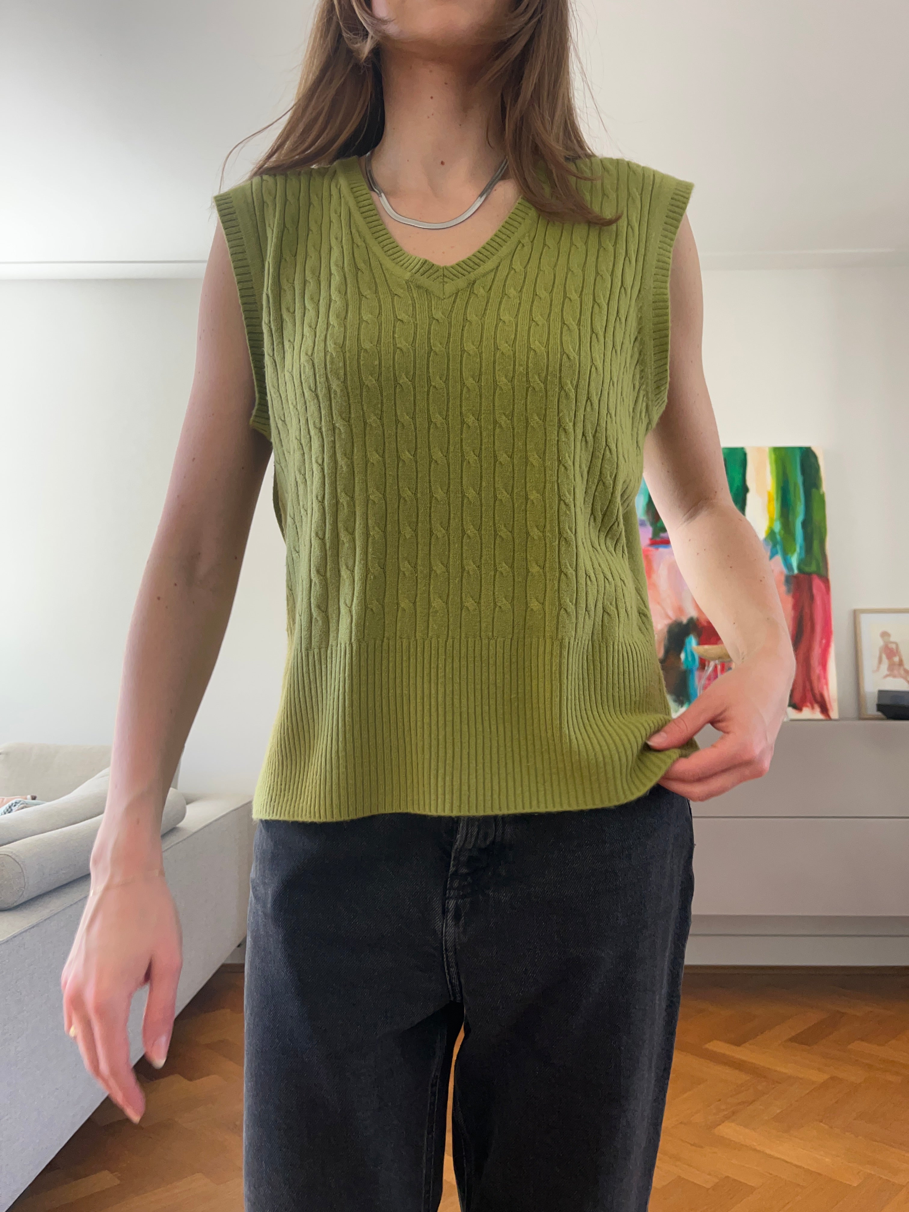 GREEN SWEATER VEST