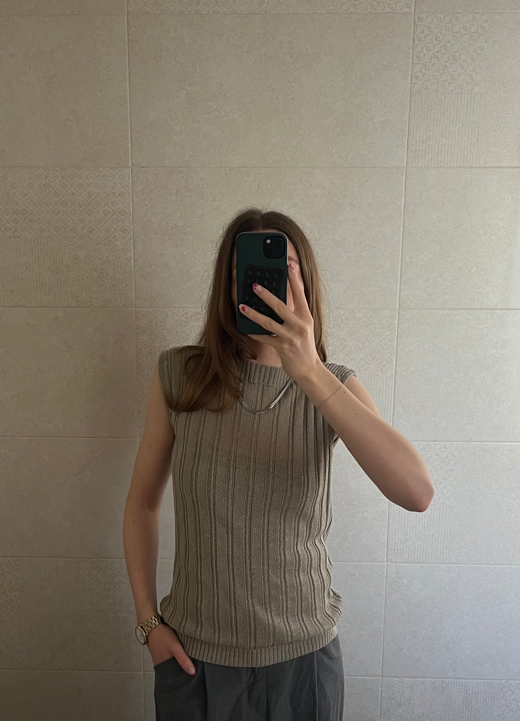 TAUPE SLEEVELESS KNIT TOP