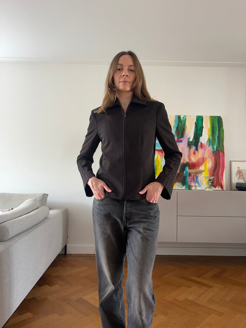 BROWN ZIP-UP BLAZER