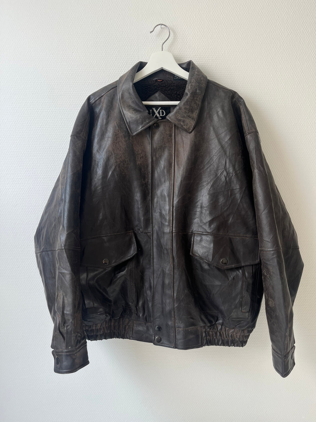 OVERSIZED LEATHER JACKET